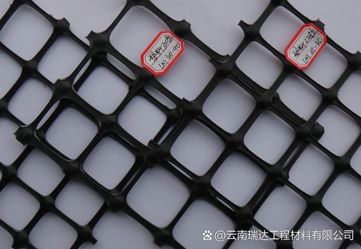 产品规格与性能 双向拉伸塑料土工格栅的技术特性与工程选型